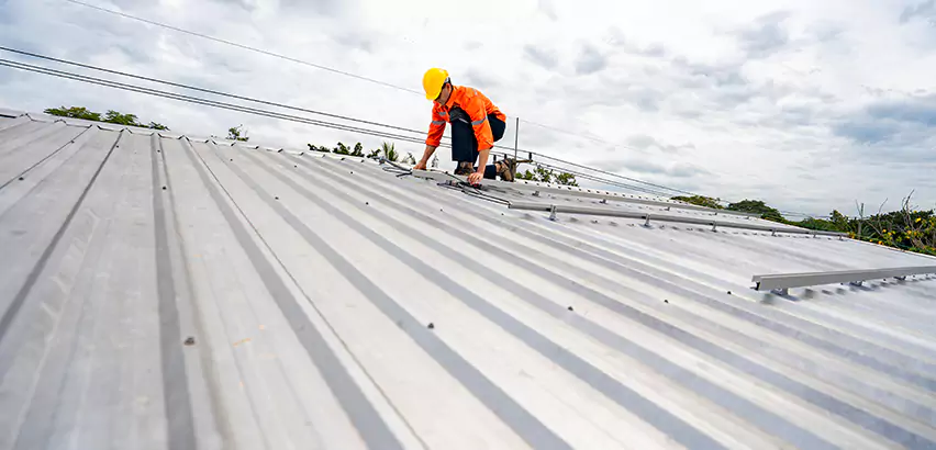 Metal Roof Repairs in Fox Island